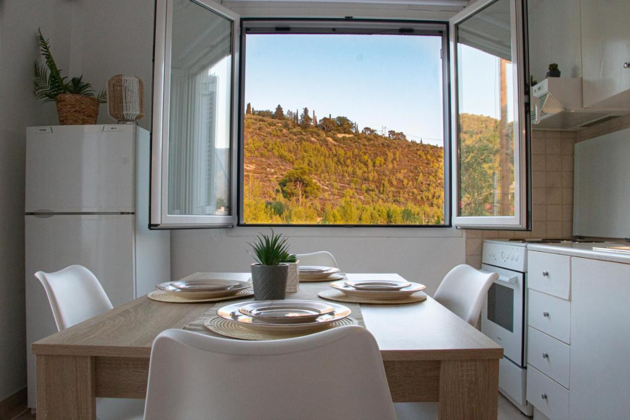 Summer Feel Suites Порос Экстерьер фото
