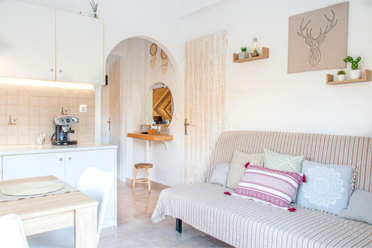 Summer Feel Suites Порос Экстерьер фото
