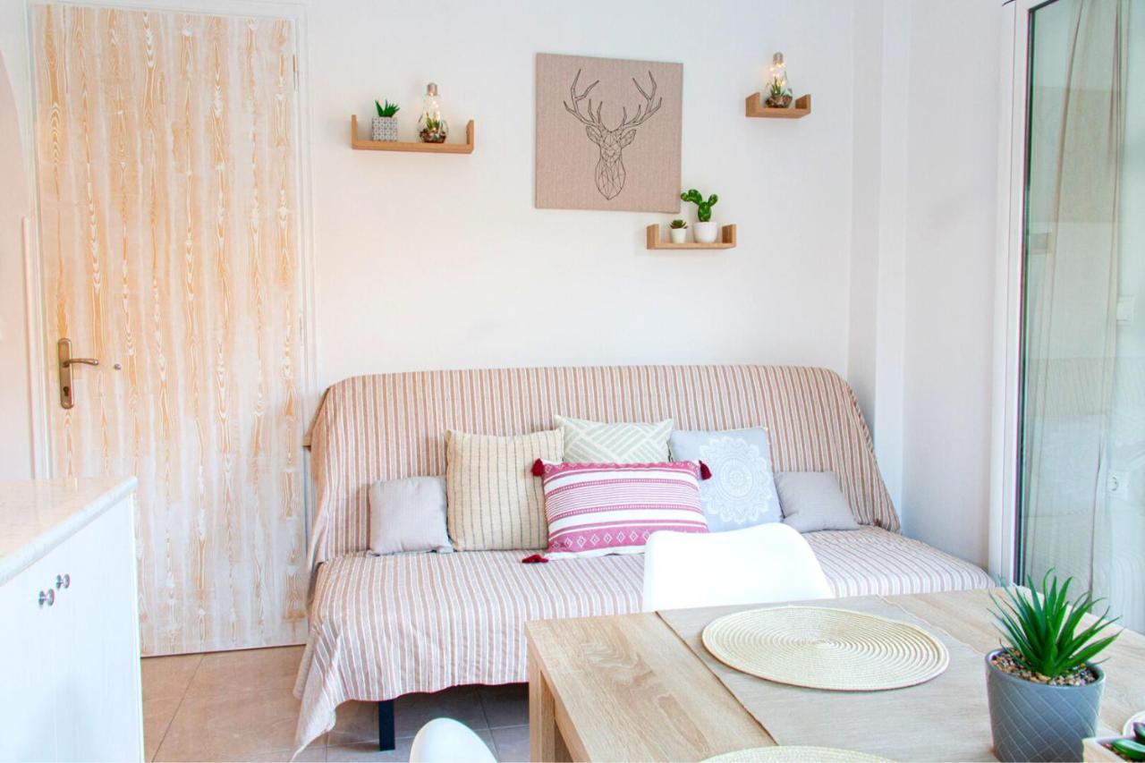 Summer Feel Suites Порос Экстерьер фото