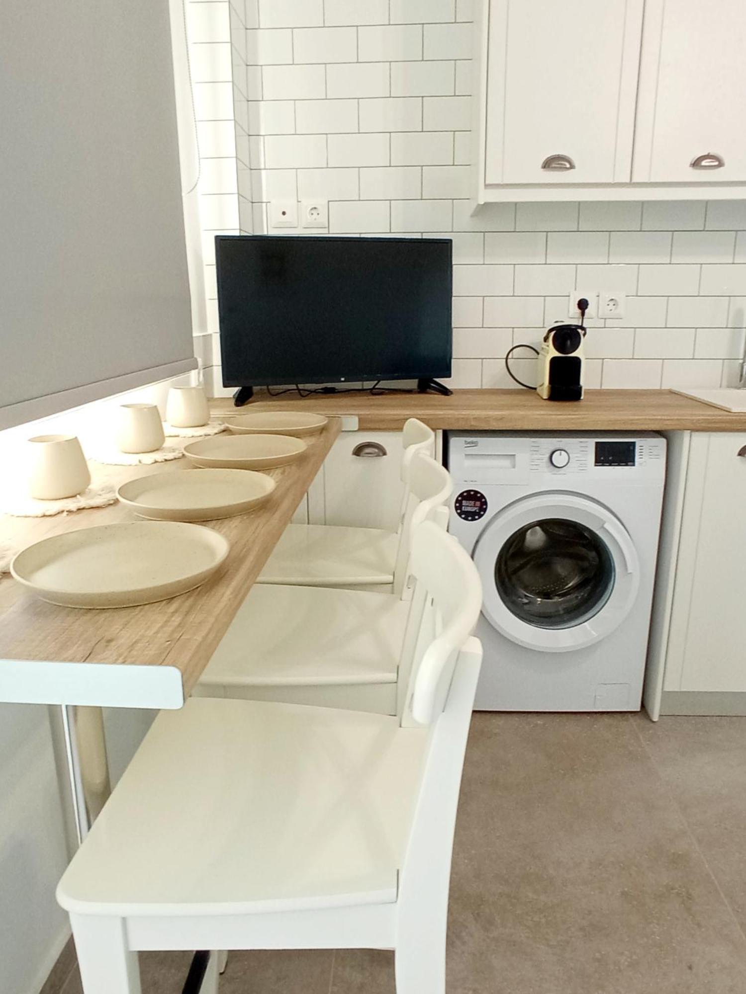 Summer Feel Suites Порос Экстерьер фото