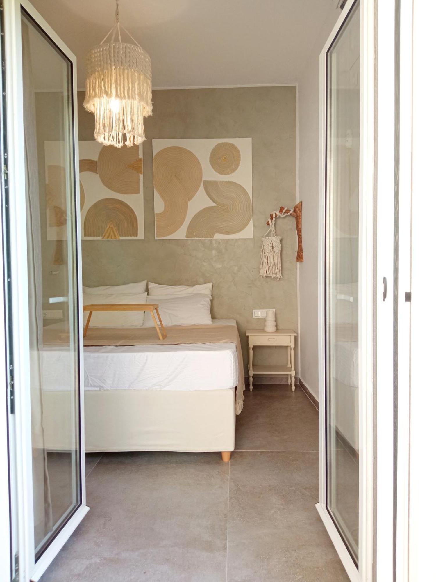 Summer Feel Suites Порос Экстерьер фото